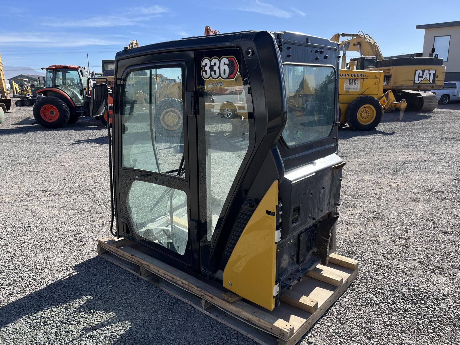 ./imagenes/INVOICE/2019/17934/CABINA PARA EXCAVADORA CATERPILLAR 336 (2).JPG